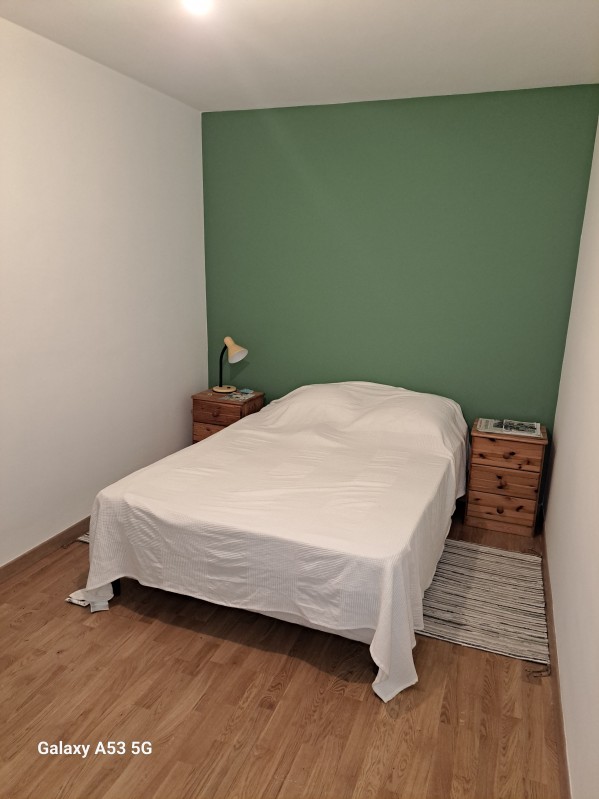 Travaux de peinture d'intérieur faible en COV dans une chambre près de Lunel 34