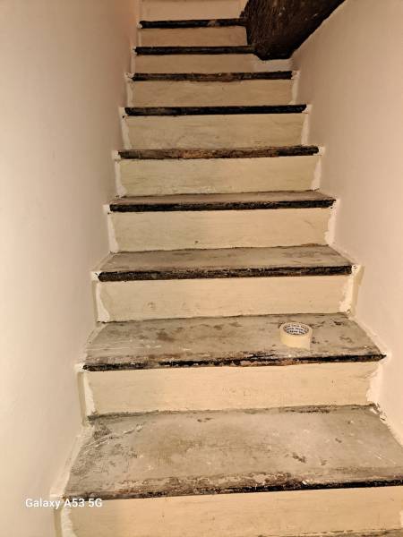 Rénovation escalier avec pose d'un parquet stratifié dans l'Hérault 34