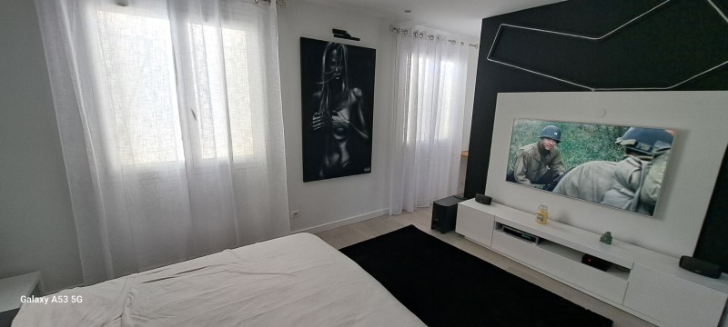 Peinture et revêtement d'une chambre près de Lunel