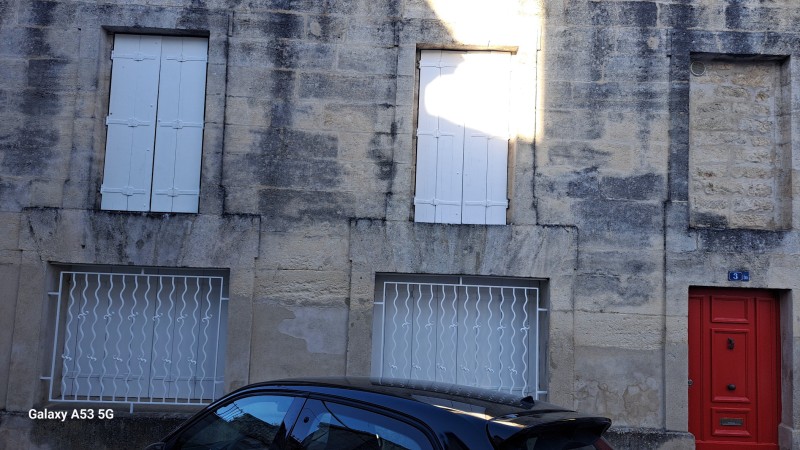 Chantier remise en état volets et grille avant / après sur Castries près de Montpellier