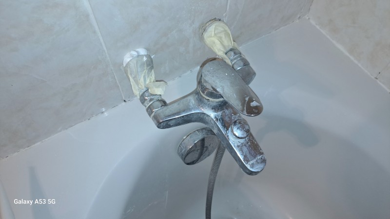 Travaux de rénovation salle de bain à Montpellier  Peintures anti-humidité et anti-moisissures