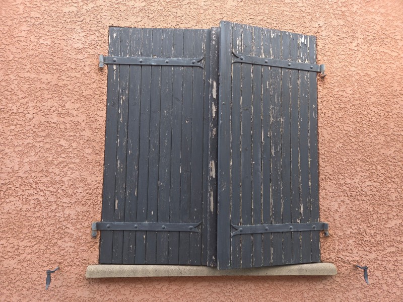 remise à neuf volets d une villa sur vendargues pres de montpellier