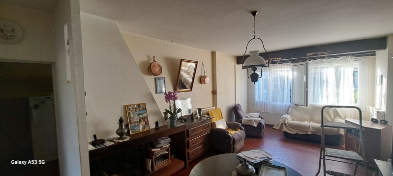 Réparation plafond plâtre sur poutrelles mise en peinture à Fabrègues près de Montpellier