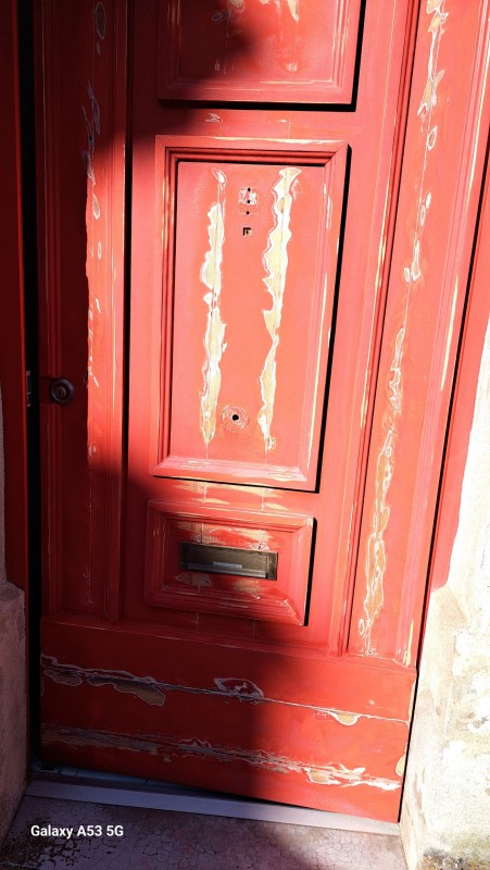 Chantier remise en état volets et grille avant / après sur Castries près de Montpellier
