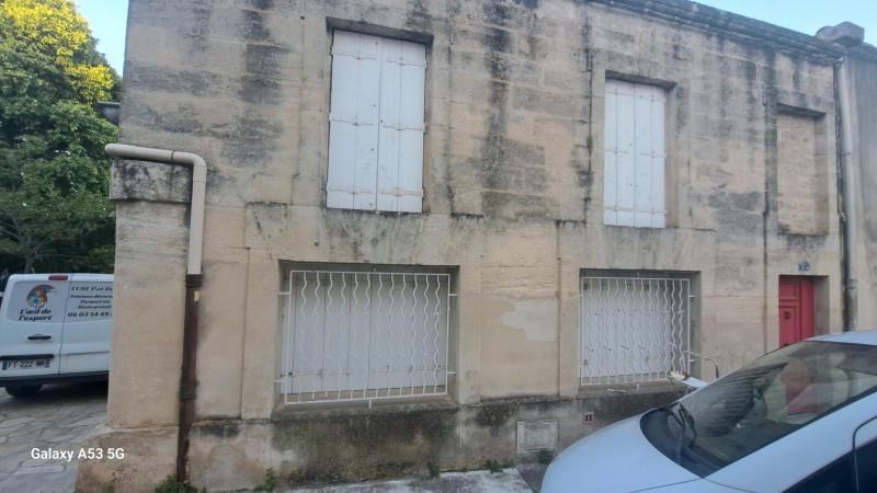 Chantier remise en état volets et grille avant / après sur Castries près de Montpellier