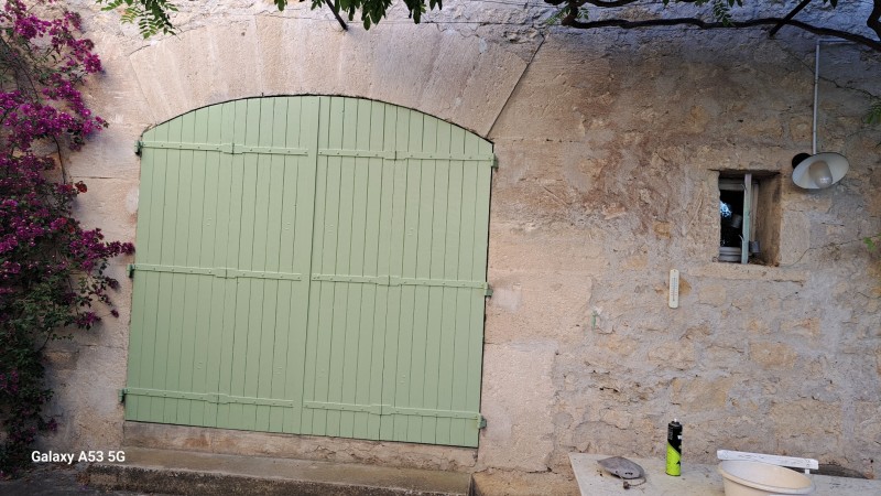 Chantier remise en état volets et grille avant / après sur Castries près de Montpellier