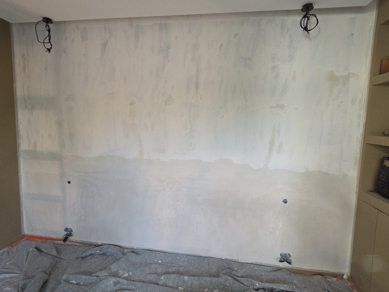 mur  chambre a refaire
sur castelnau pres de montpellier