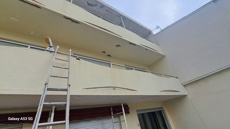 Avoir l'extérieur de sa maison propre et des mesures propres à Carnon