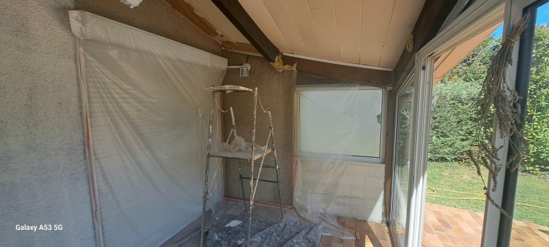 Refaire la peinture de mon crépis extérieur muret de clôture au Graco Airless à Sète