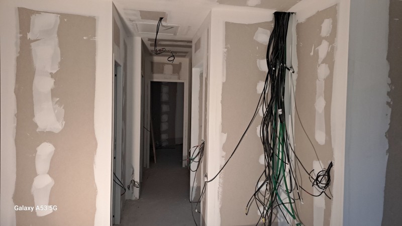 Remise en état maison neuve et mise en peinture placo ponçage sur Villeveyrac proche de Montpellier