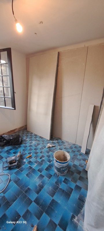 Travaux de placo et peintures dans une maison à Pérols