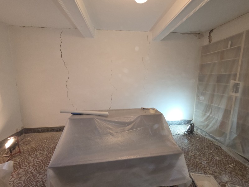 degat  des eaux sur castries pres de montpellier traité grosse fissure chambre