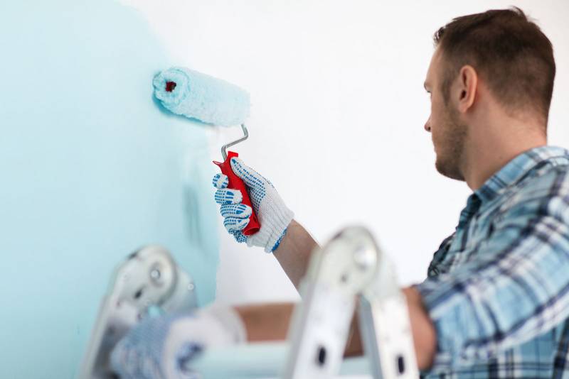 Réfection complète peinture plafonds après fuite dans appartement à Montpellier 34